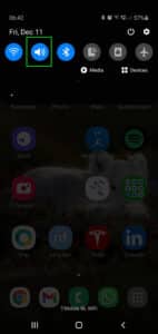 How to turn on sound for calls and vibration off for notifications in Android.